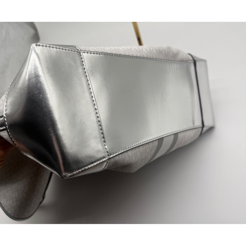 Michael Kors Eva Large Metallic Logo Stripe‎ Tote in Optic White - Picture 8 of 9